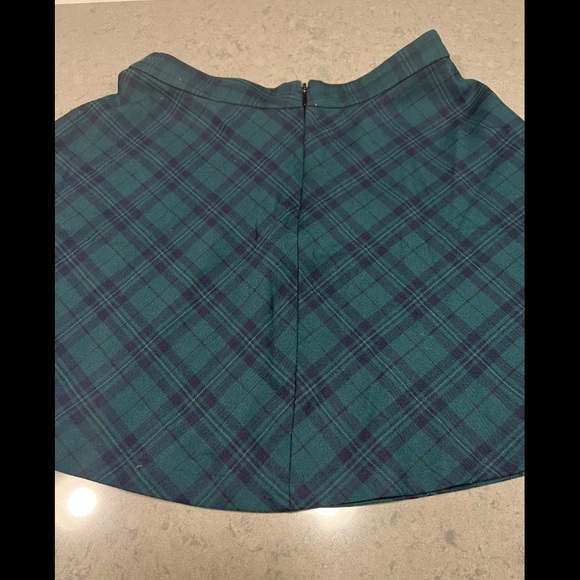 Forever 21 Green & Navy Blue Plaid Skirt - Size M - Picture 5 of 7